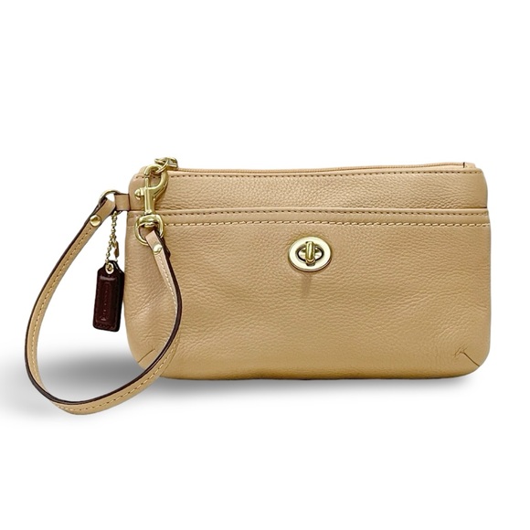 Coach Handbags - LIKE NEW! Coach Park Camel Pebble Leather Medium Turnlock Wristlet Clutch Wallet
